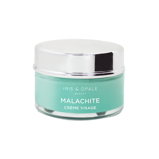 Pierre de Malachite sur fond blanc